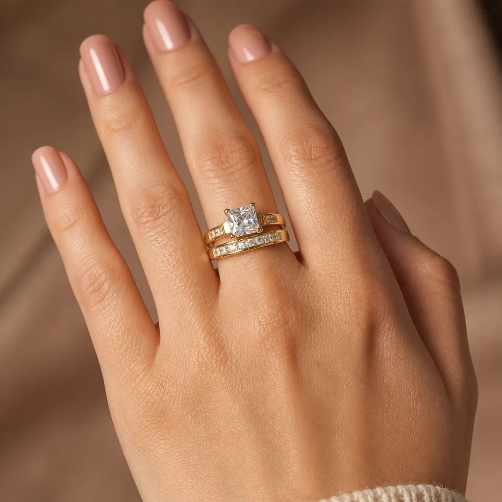 Aurelys – Matching 2-Piece Cubic Zirconia Ring Set, Princess-Cut Stackable Bridal Style, Gold or Silver Tone