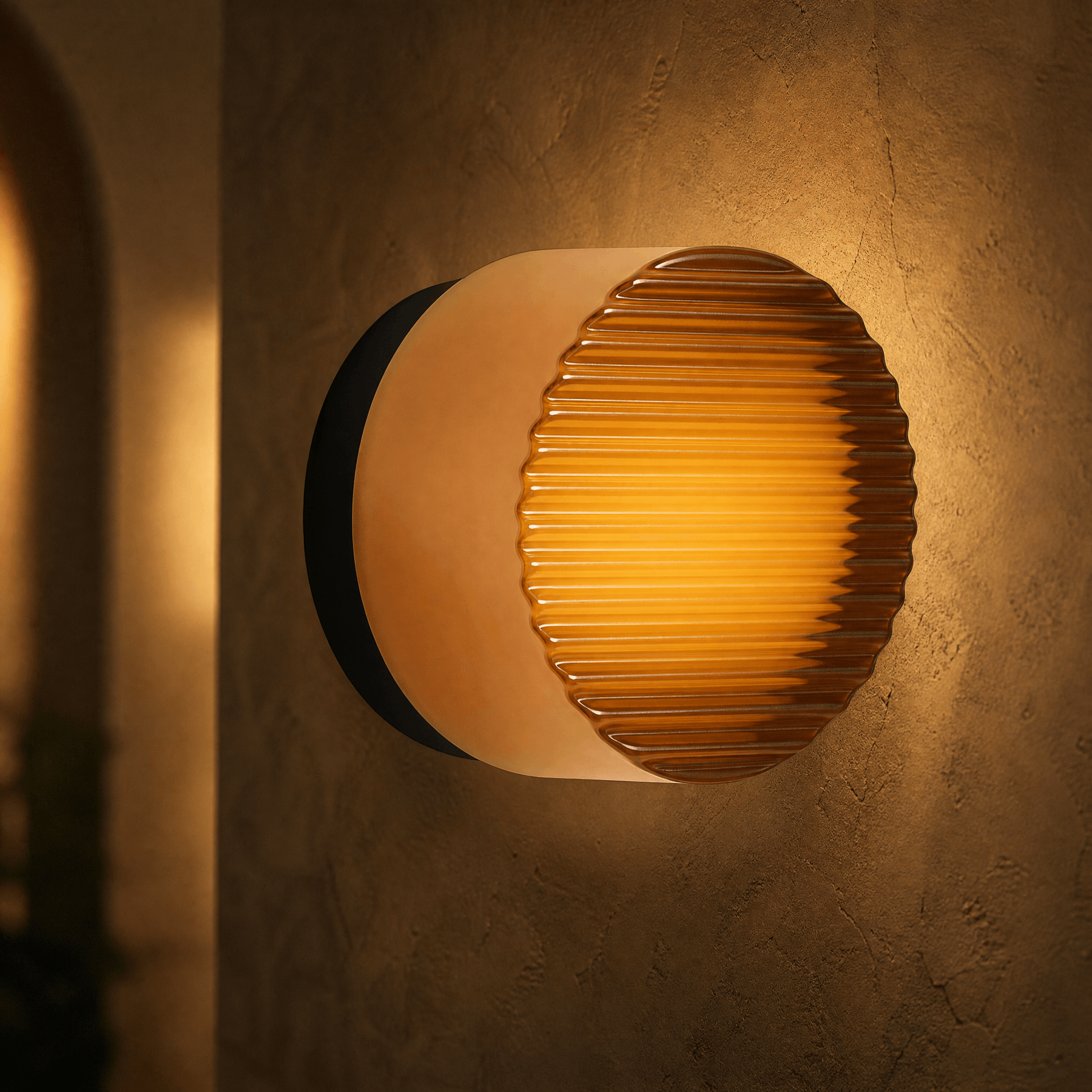 Lumara – Sculpted Dimmable Wall Sconce
