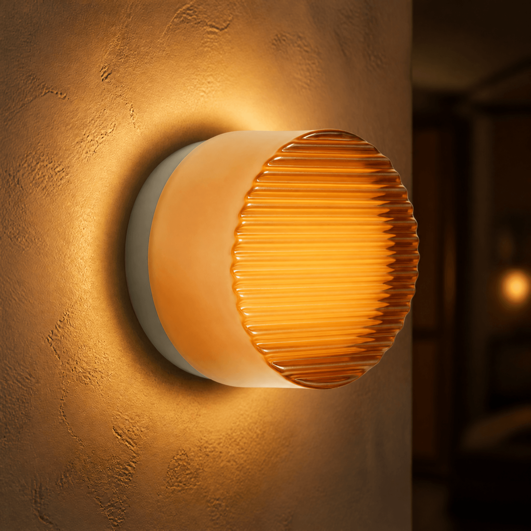 Lumara – Sculpted Dimmable Wall Sconce