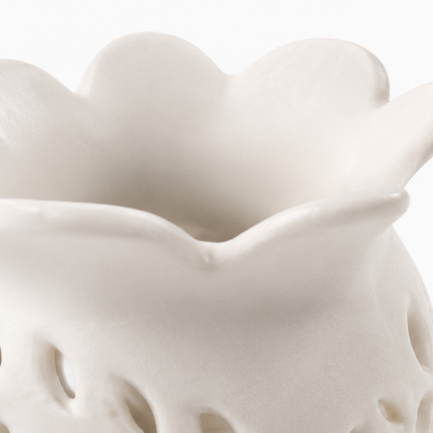 Lumavia – Hummingbird Tealight Candle Holder with Floral Shadow Base