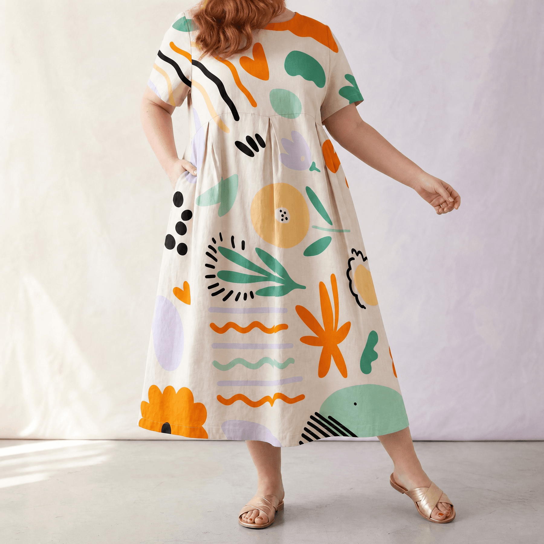 Luna – Women's Artsy Print Plus-Size Midi Dress