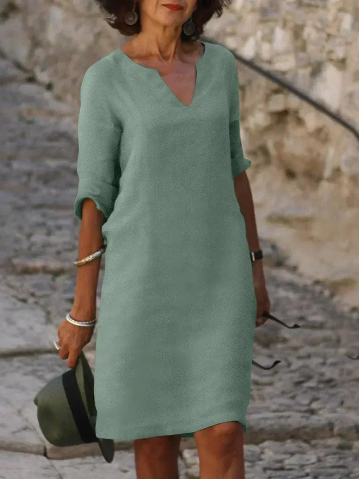 Josette | Elegant dress with V-neckline