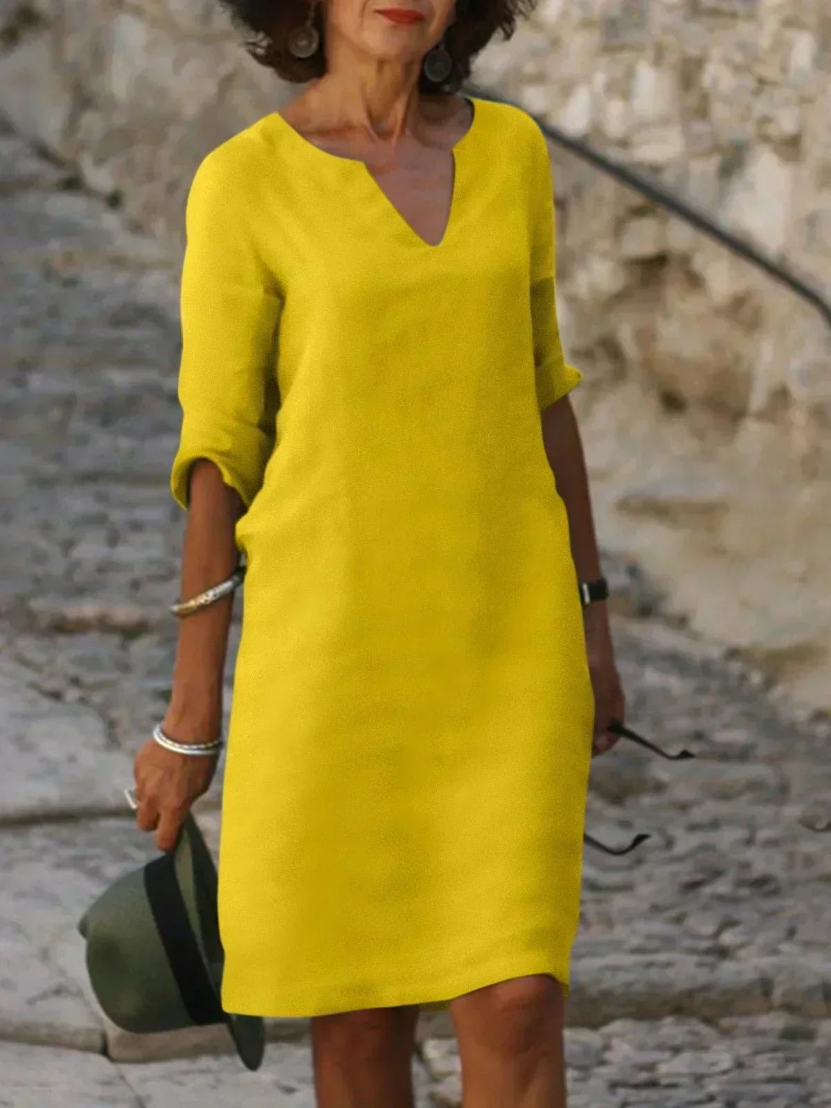 Josette | Elegant dress with V-neckline