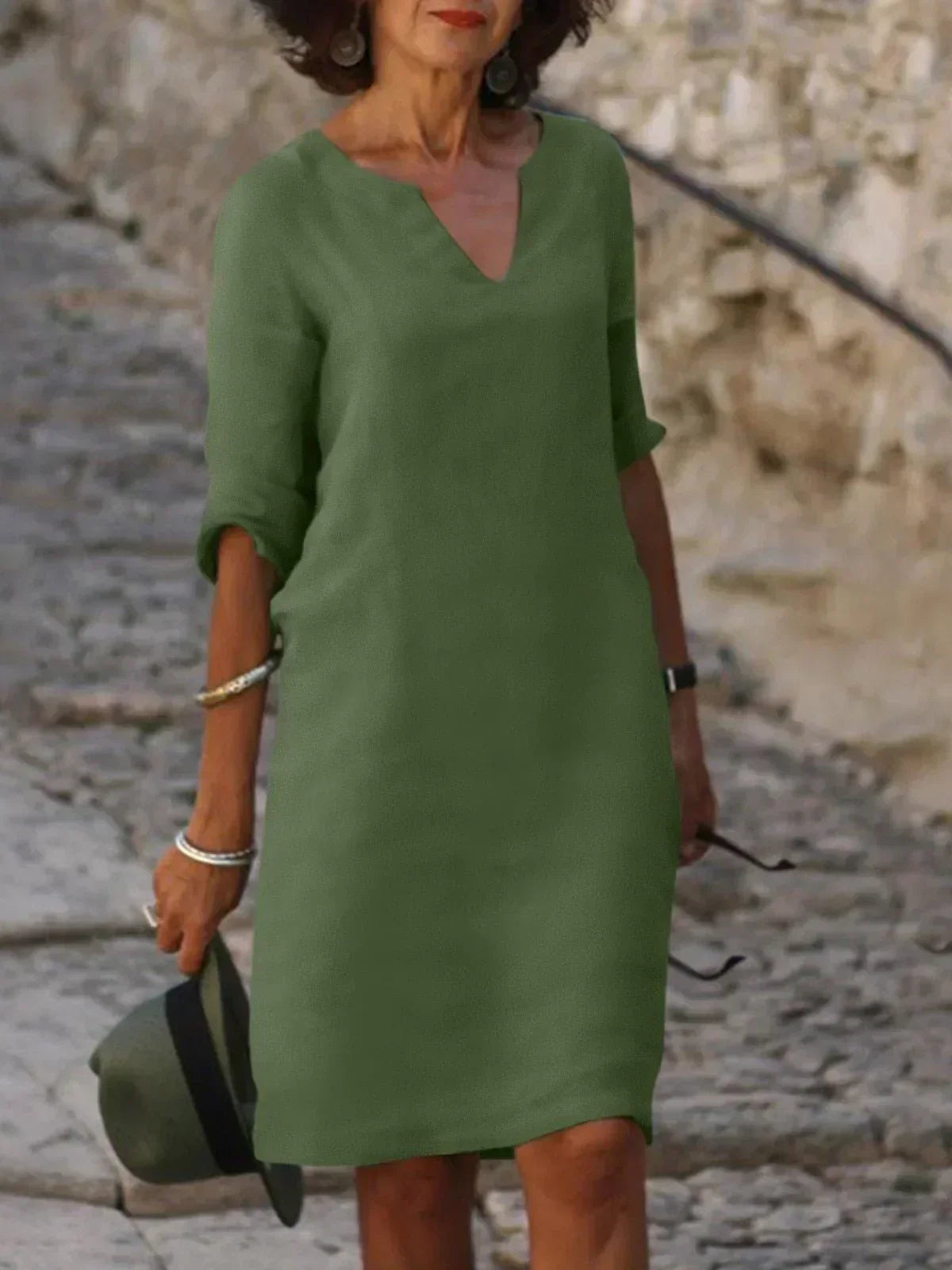 Josette | Elegant dress with V-neckline