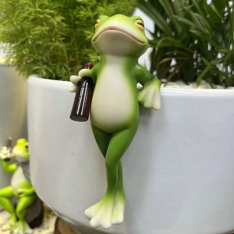Hopsley - Wine Frog Plant Pot Ornament, Painted Weatherproof Decor