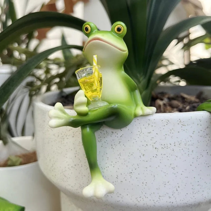 Hopsley - Wine Frog Plant Pot Ornament, Painted Weatherproof Decor