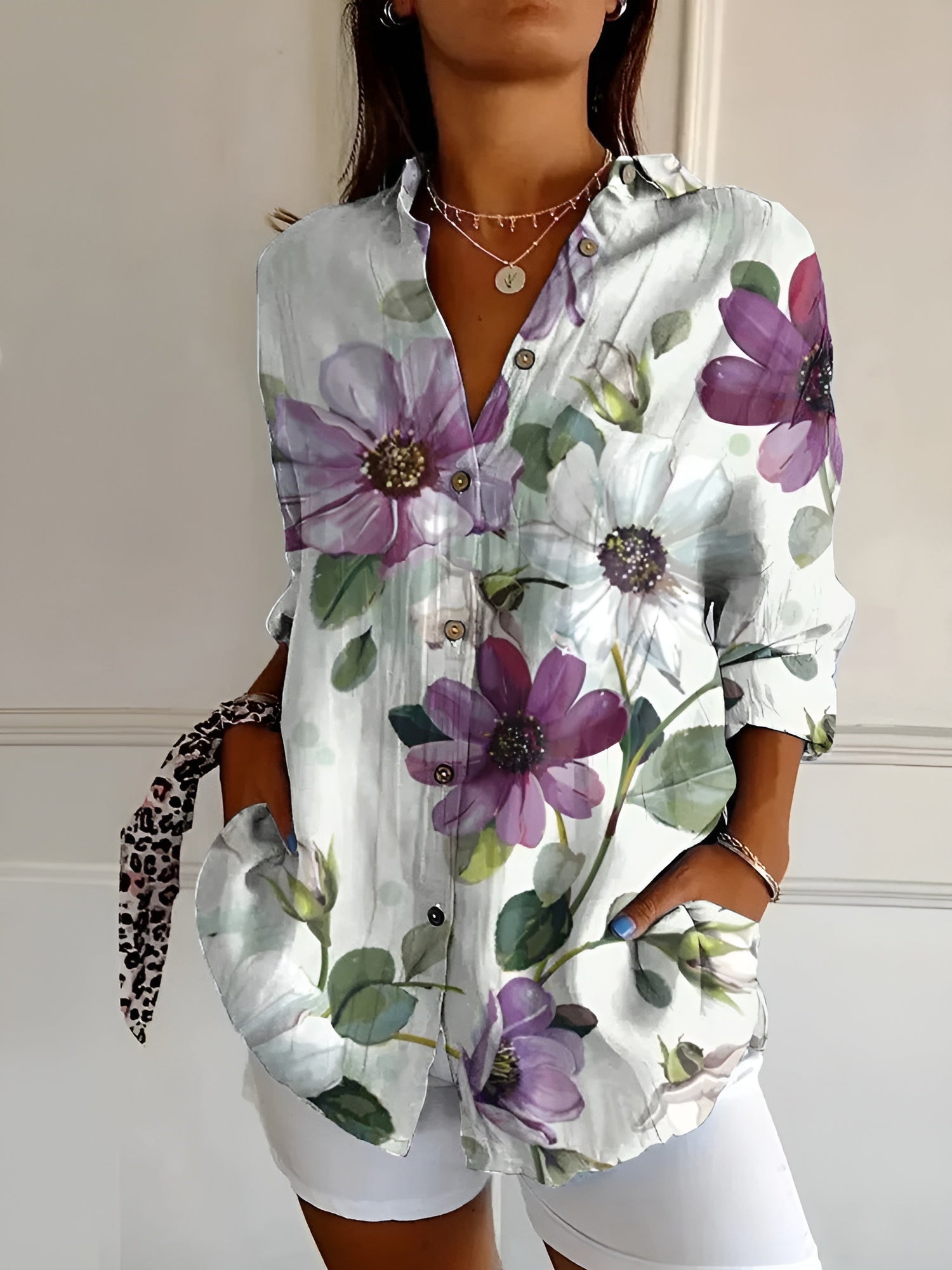 Noelle - Feminine Summer Blouse