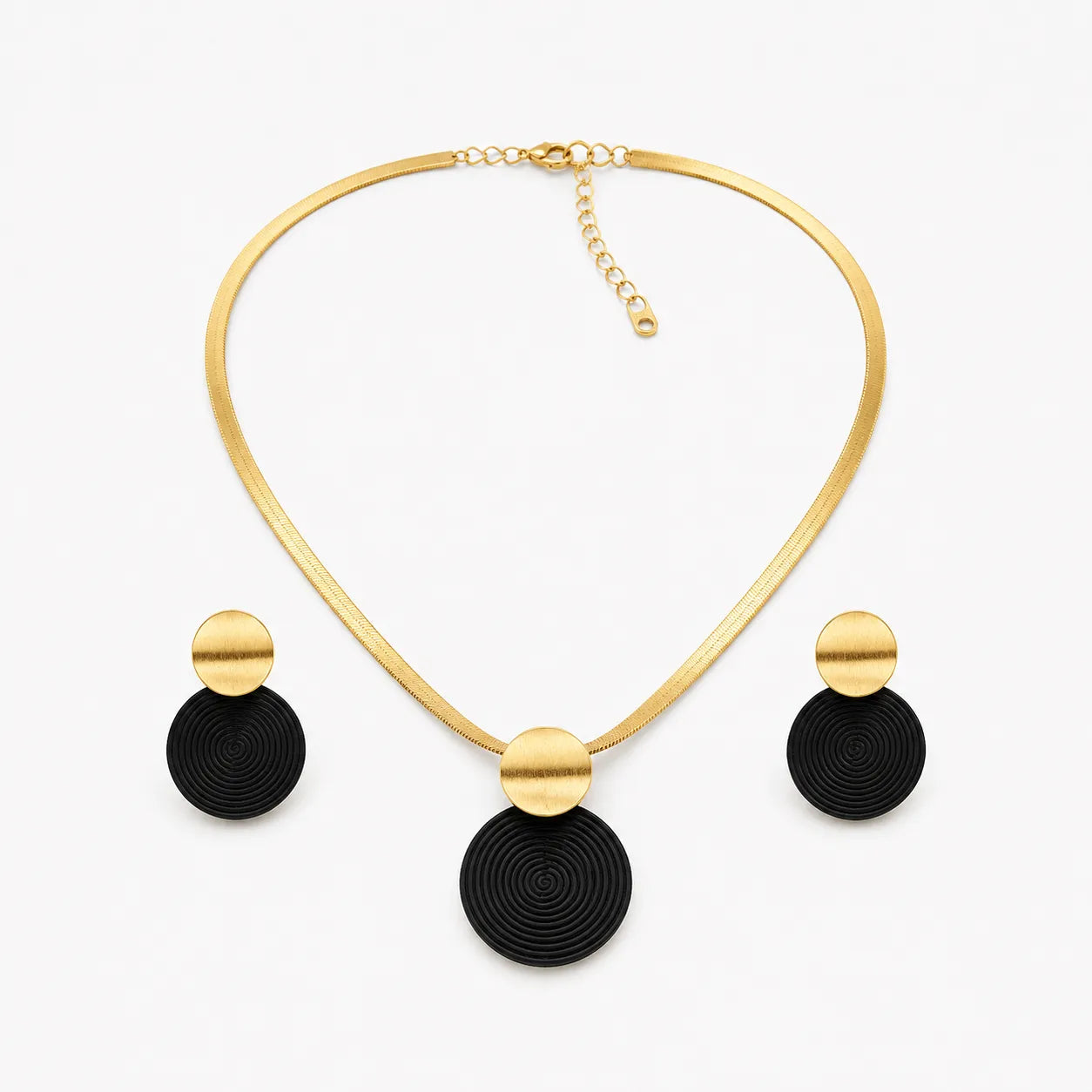 Aurenza – Gold necklace and earring set, textured medallion, flat snake chain