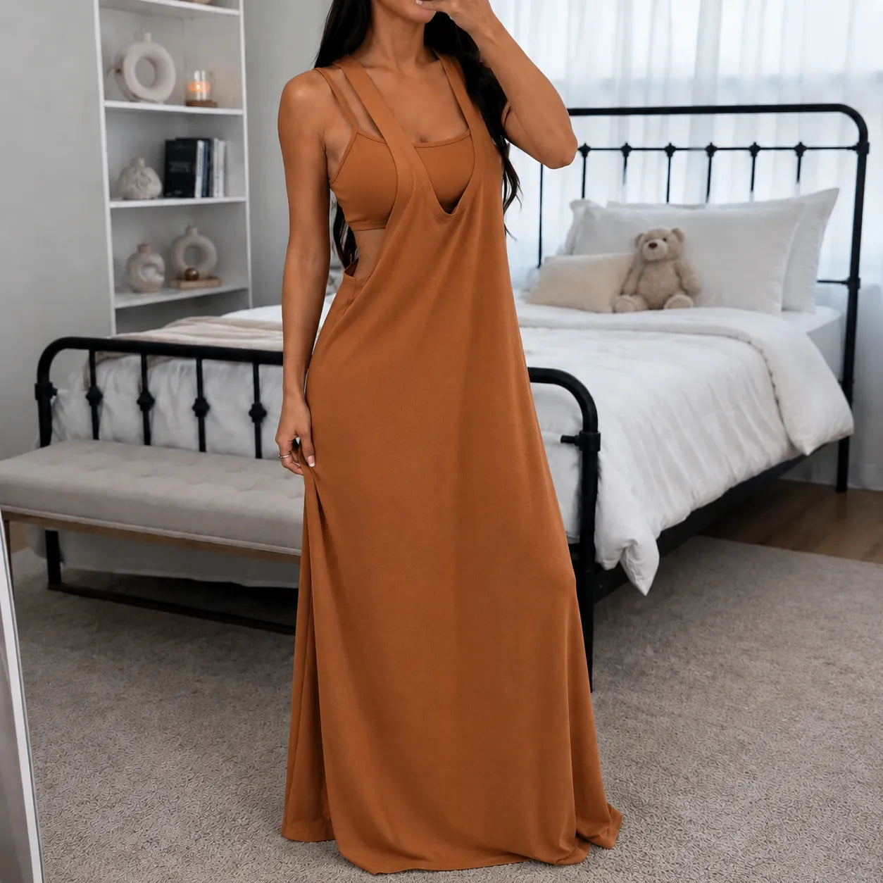 Elowyn – Layered-Look Sleeveless A-Line Maxi Dress with Side Cutouts