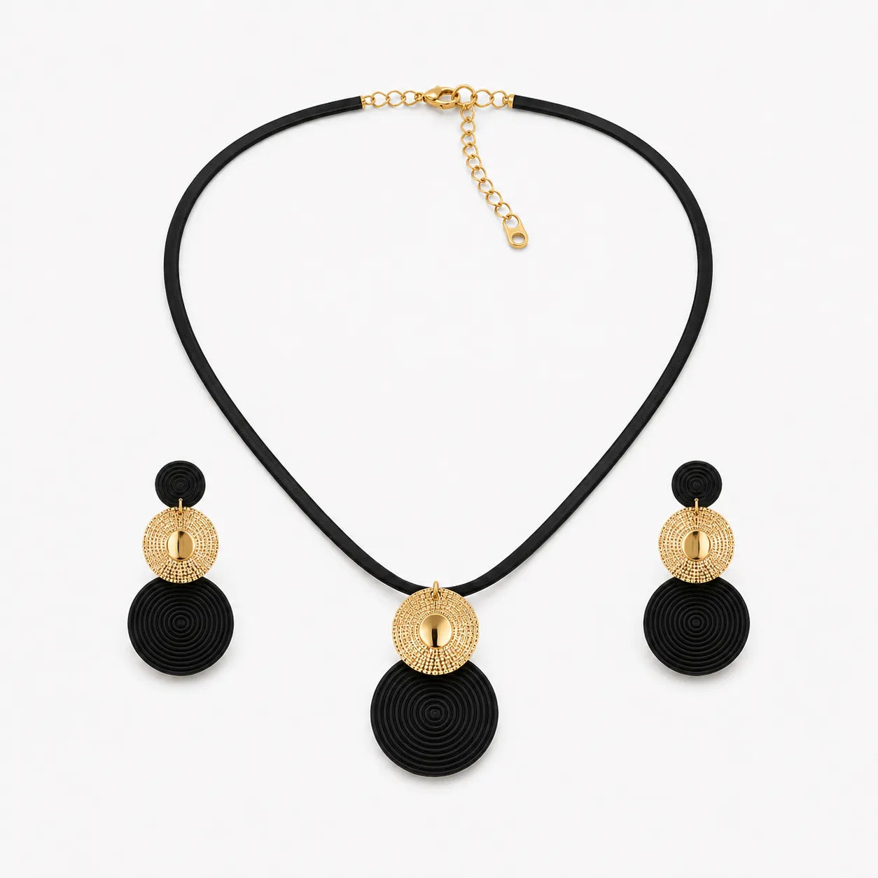 Aurenza – Gold necklace and earring set, textured medallion, flat snake chain