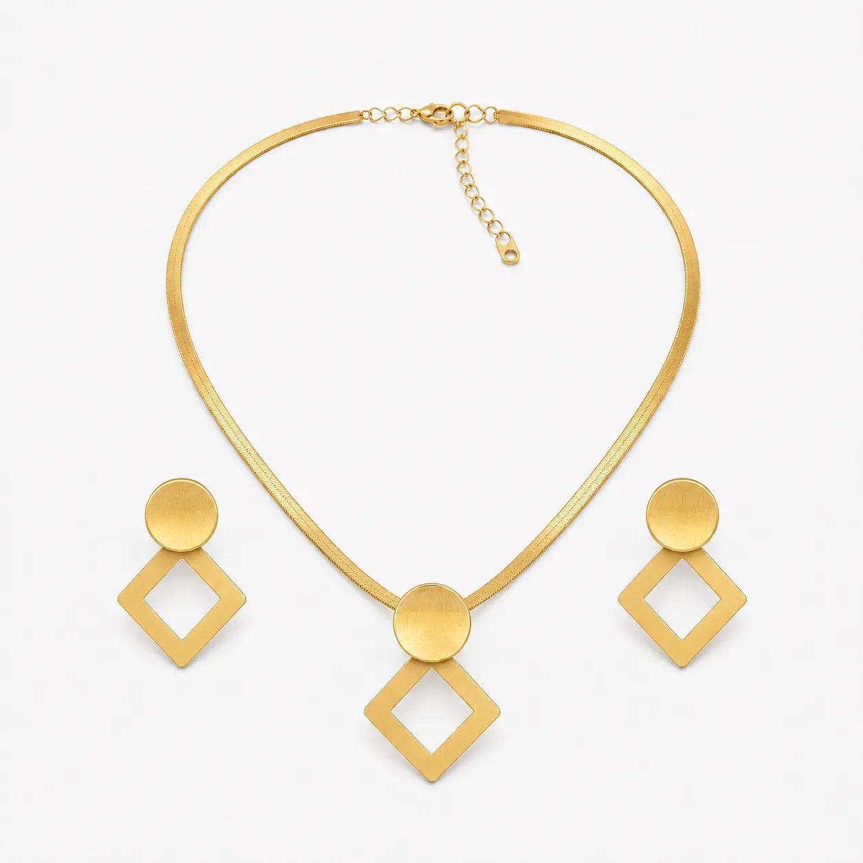 Aurenza – Gold necklace and earring set, textured medallion, flat snake chain