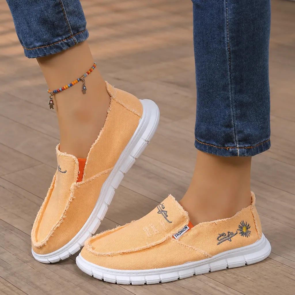 Breeza – Women's Distressed Canvas Slip-On Loafers with Frayed Edges